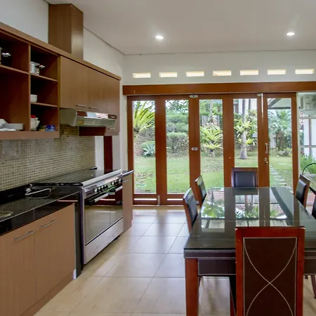 Kencana Villa Dago